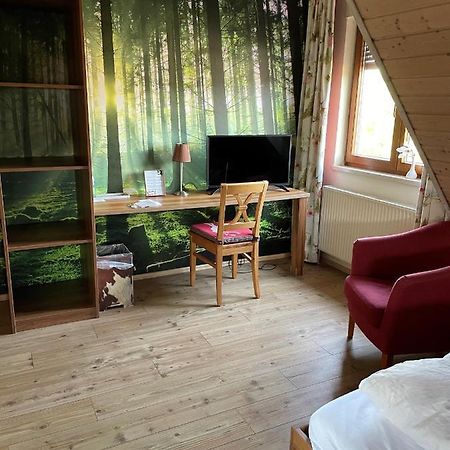 Landgasthof Hirsch Remchingen Экстерьер фото